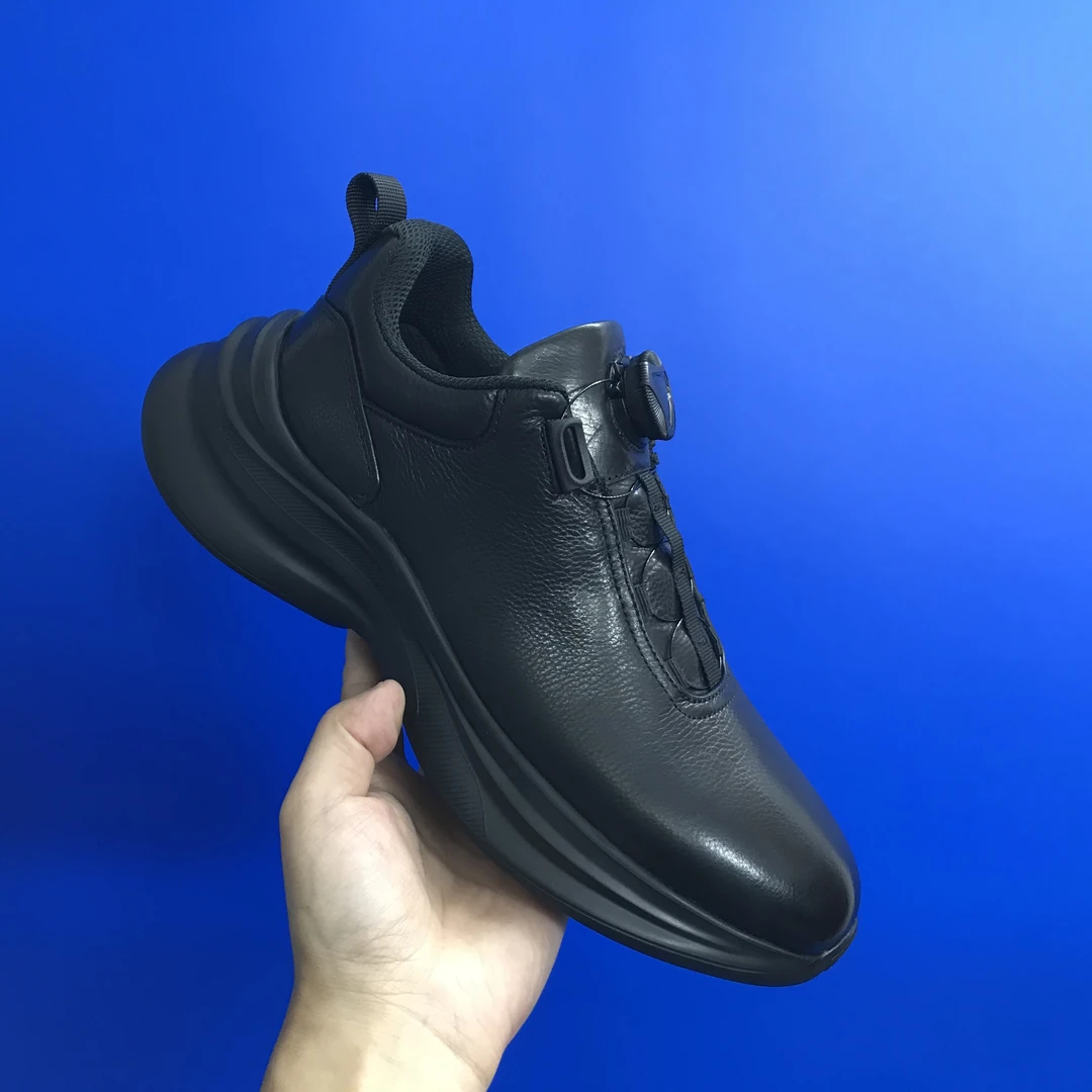 欧洲站2025休闲鞋休闲皮鞋简约风防滑纯色皮鞋秋季男款