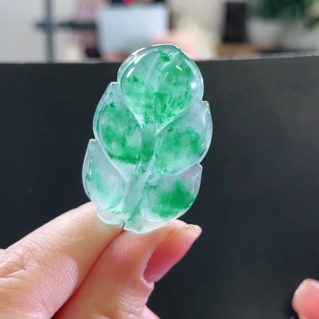 【闪购商品】颈饰未镶嵌石英质玉