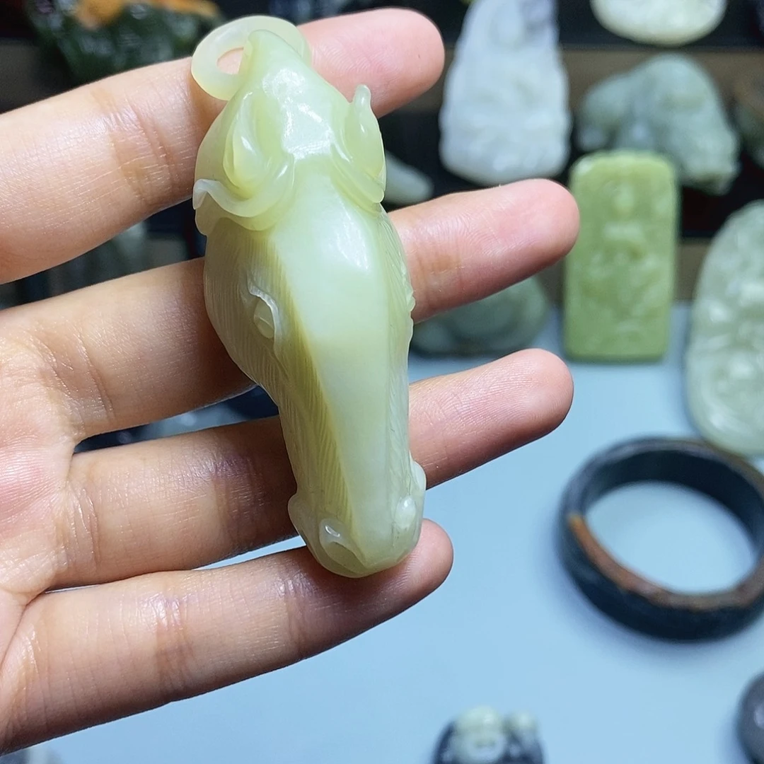 【闪购商品】颈饰未镶嵌和田玉贵*