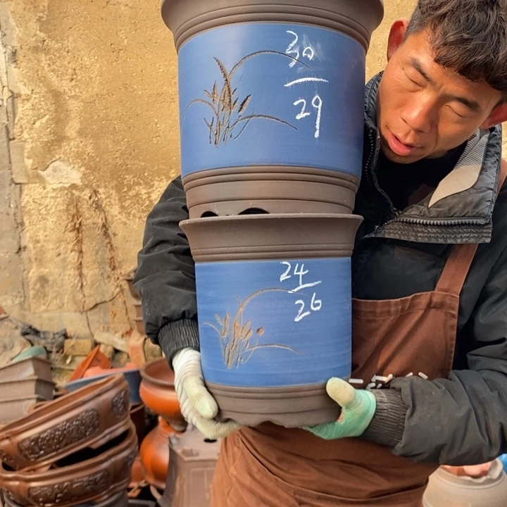 红陶紫砂器，紫砂器。