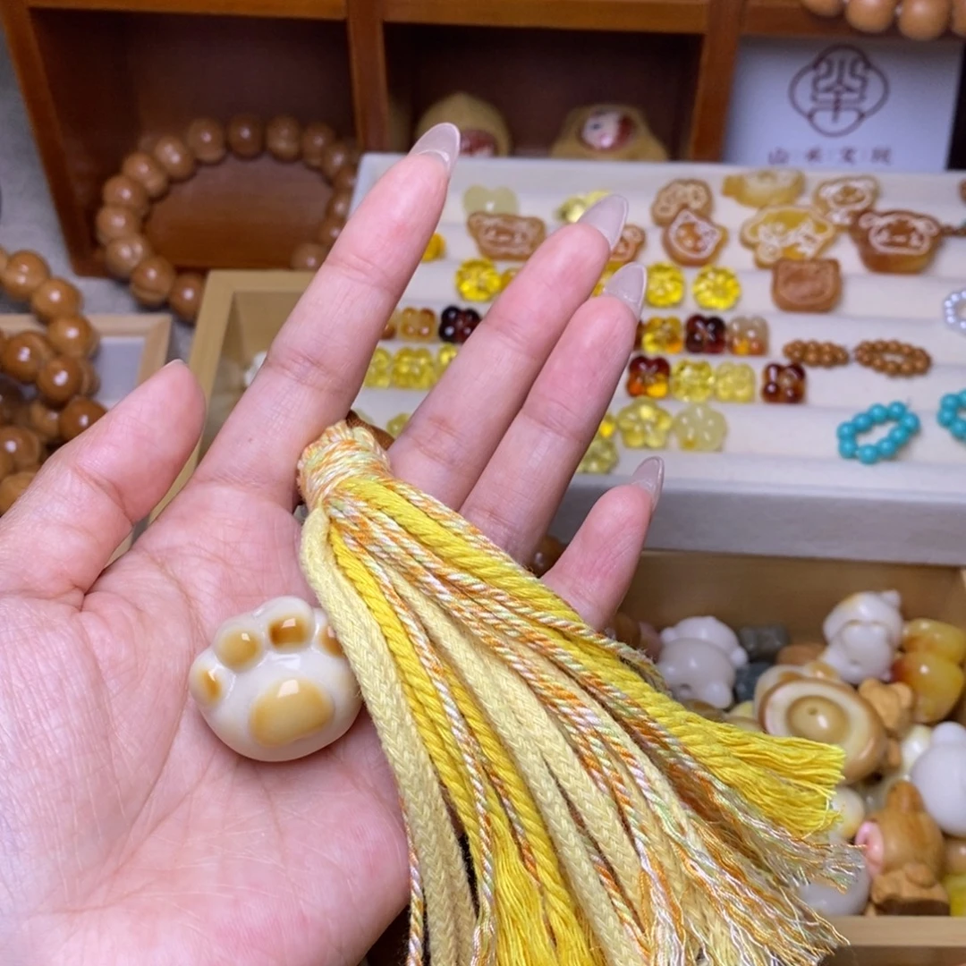 茉***莉猴头核桃吊坠猫爪 金桂流苏