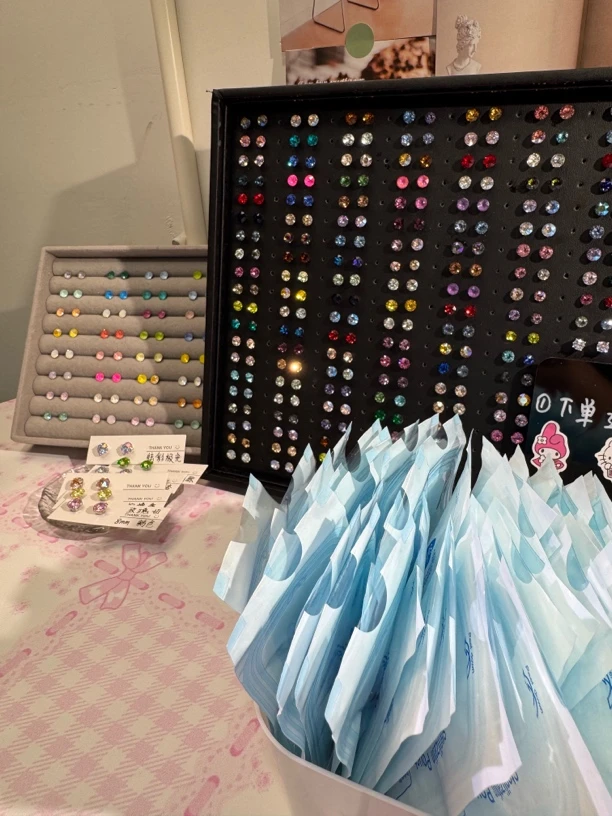 钛钢耳饰 一号链接施家华子耳钉对对碰 医用钛钢0.8粗6mm长