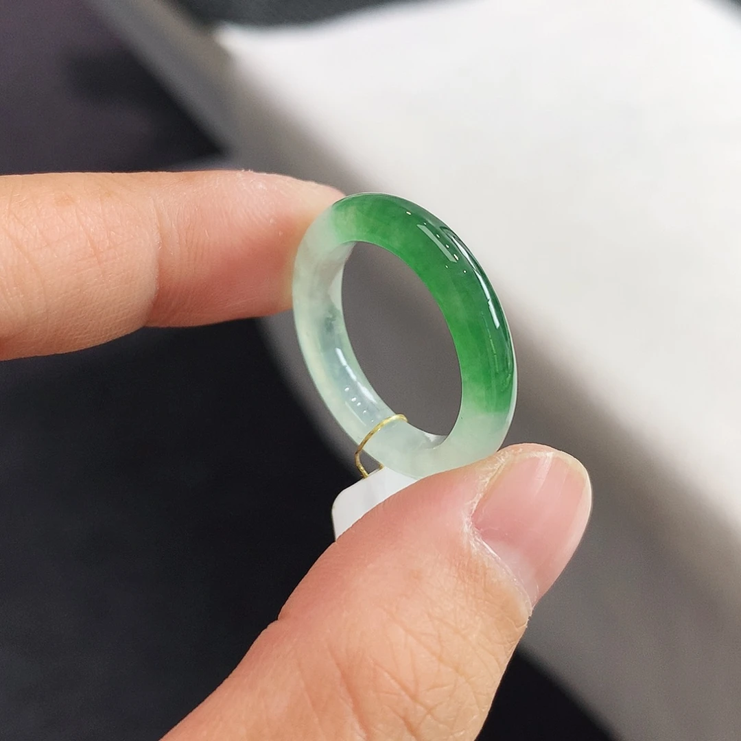 翡翠未镶嵌戒指18号