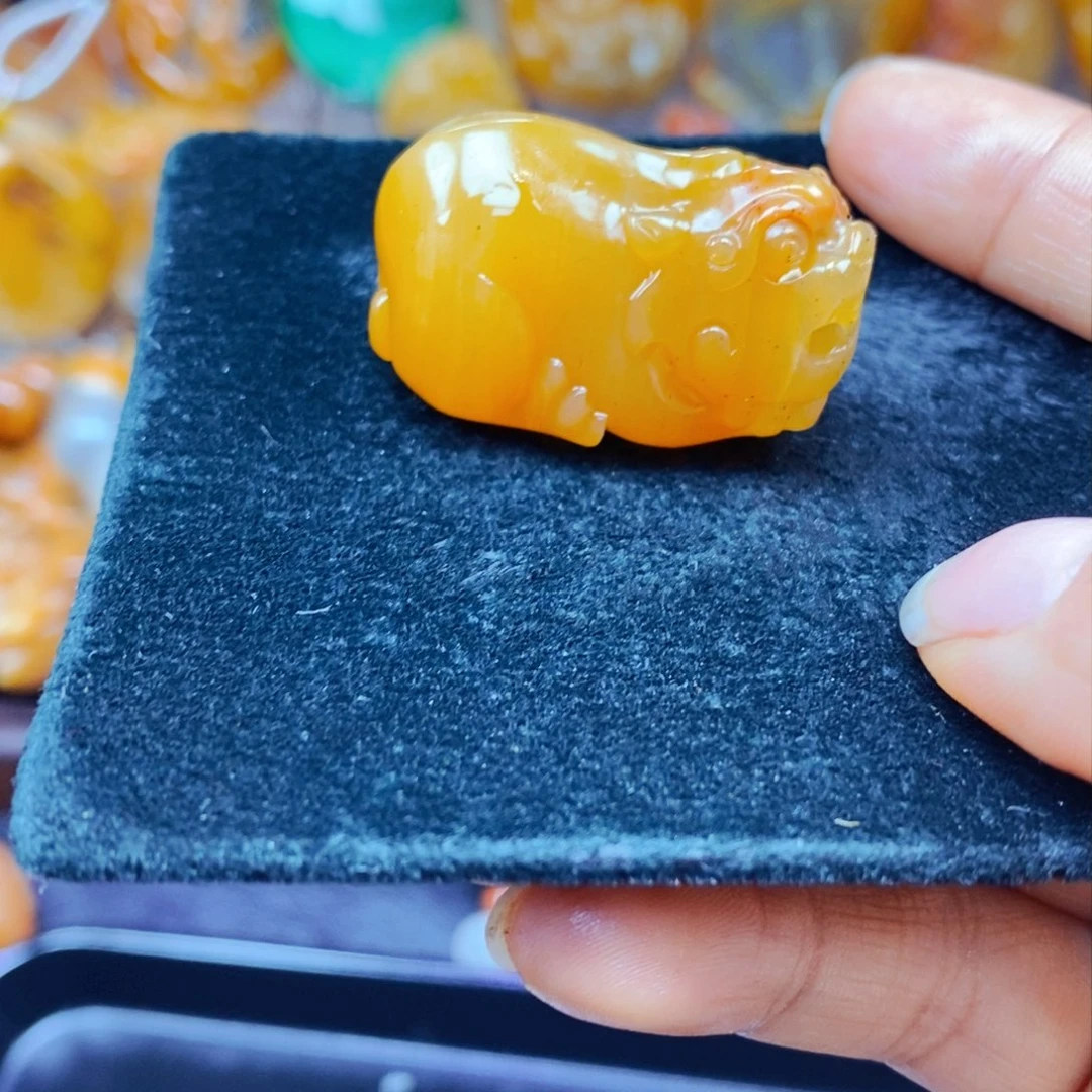 未镶嵌石英质玉（黄龙玉）吊坠(不含链)