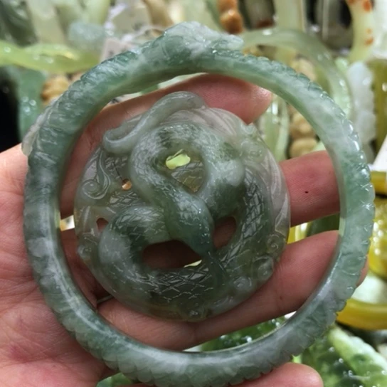 岫玉未镶嵌手镯老油翠，59.60