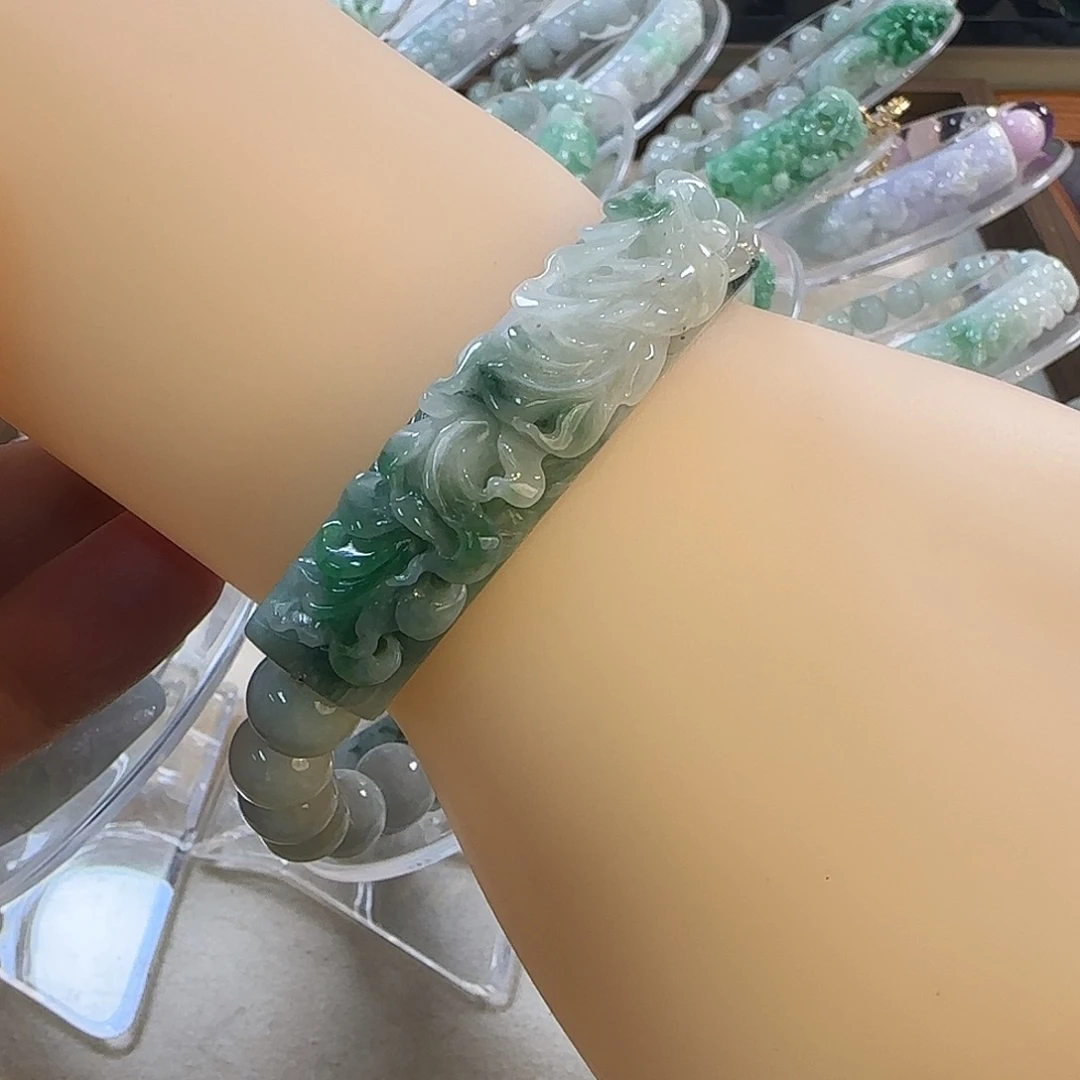 颈饰未镶嵌翡翠手牌