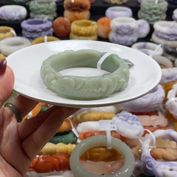 石英质玉未镶嵌手镯