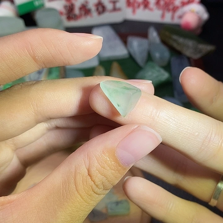 未镶嵌定制翡翠翡翠