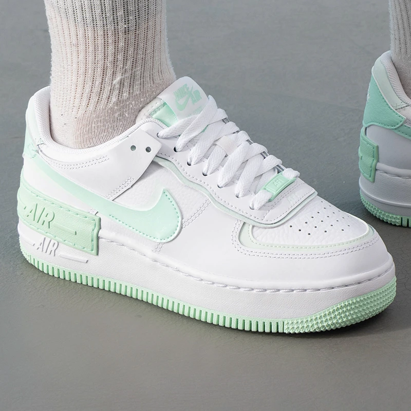 NIKE耐克女鞋2025新款AF1空军一号低帮透气休闲运动鞋板鞋 FZ3773