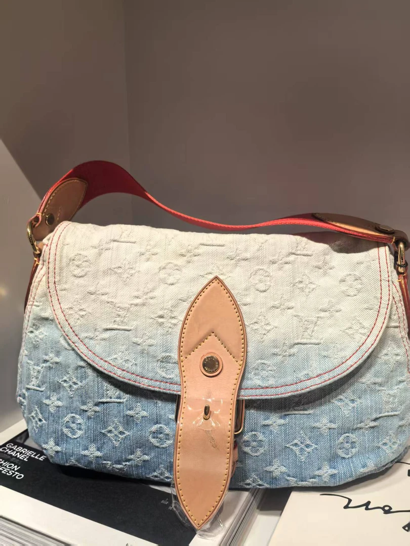 99新 LV HIHI/Louis Vuitton 路易威登 牛仔渐变腋下包 /一店