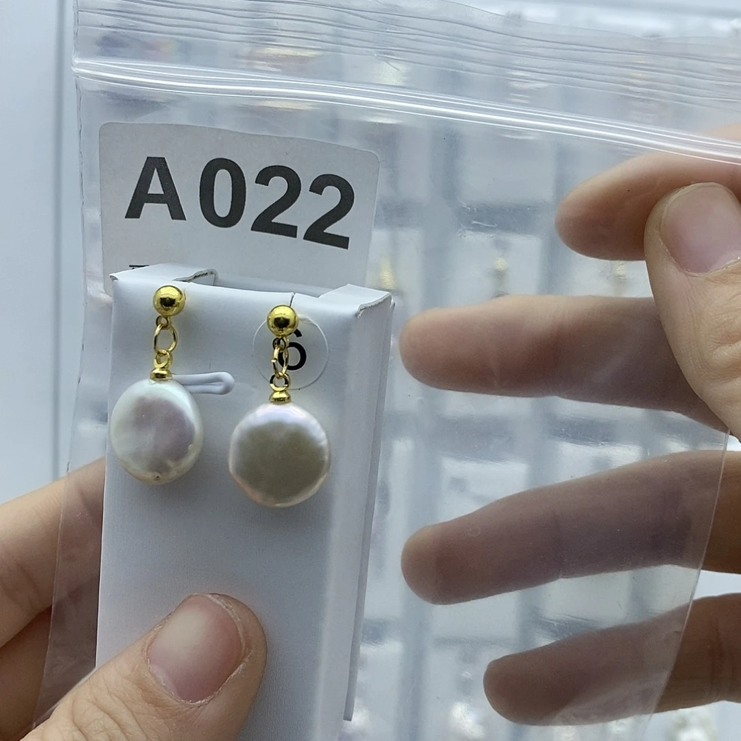 颈饰淡水珍珠钛钢