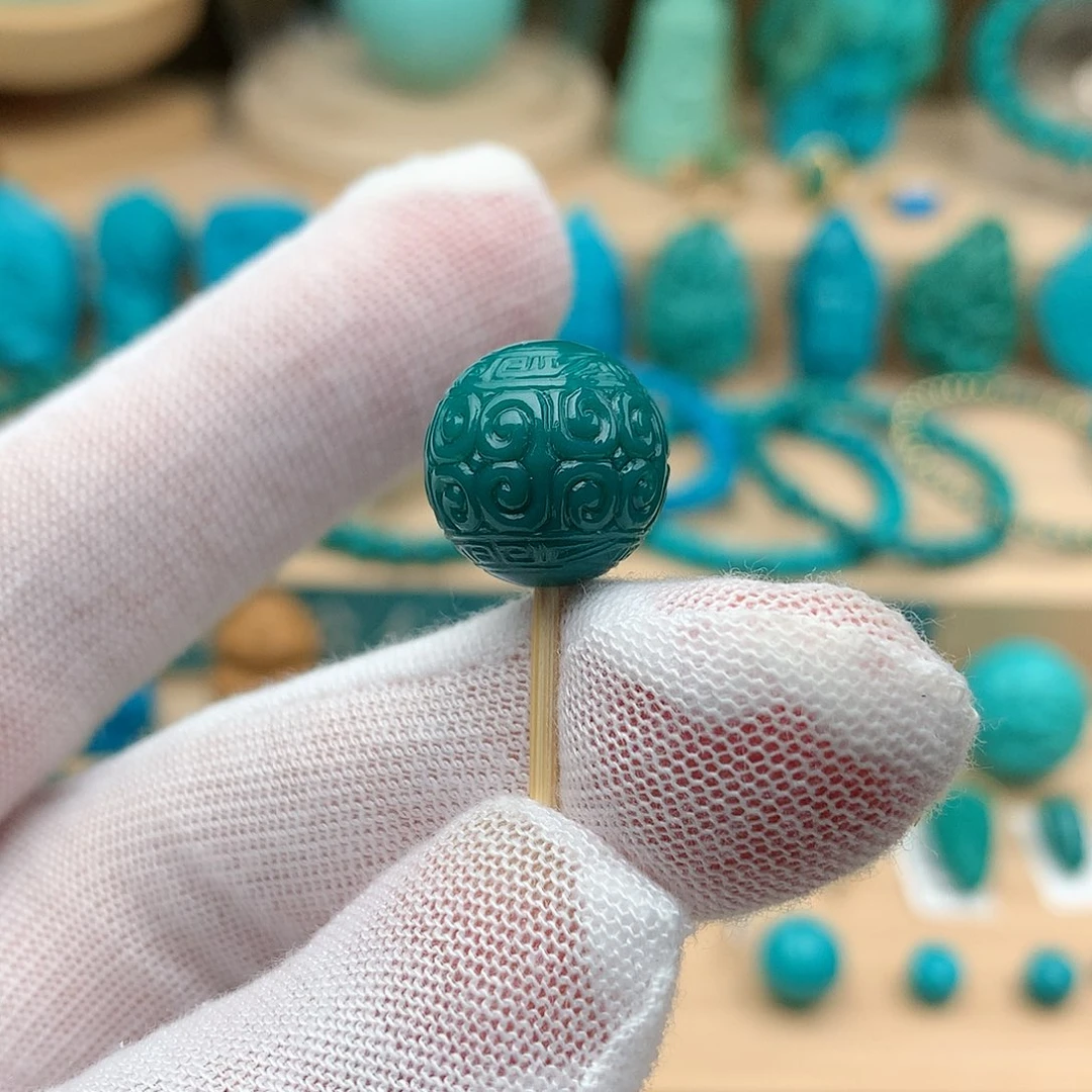 绿松石未镶嵌珠宝奇石