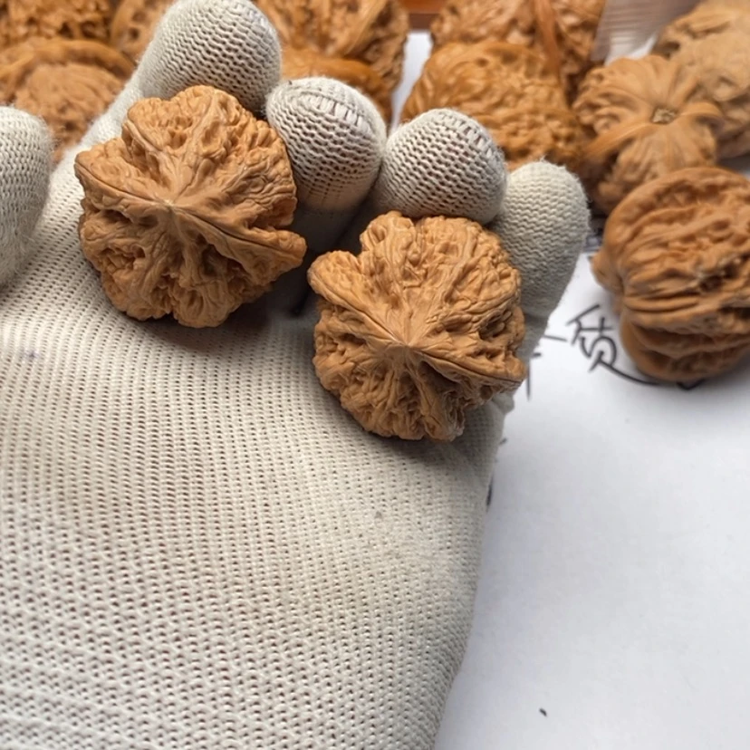【闪购商品】文玩核桃把件金****瓷47粗筋