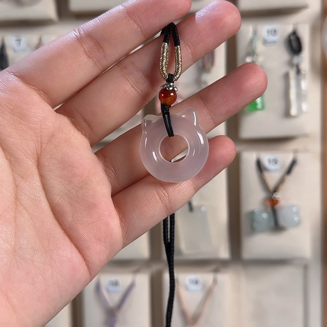 Z***e玛瑙/玉髓未镶嵌颈饰