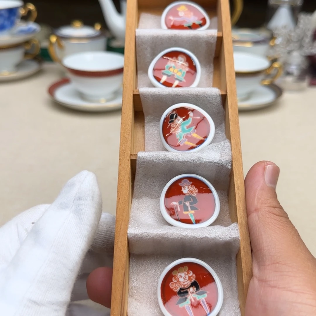 瓷片新号开播 点点关注