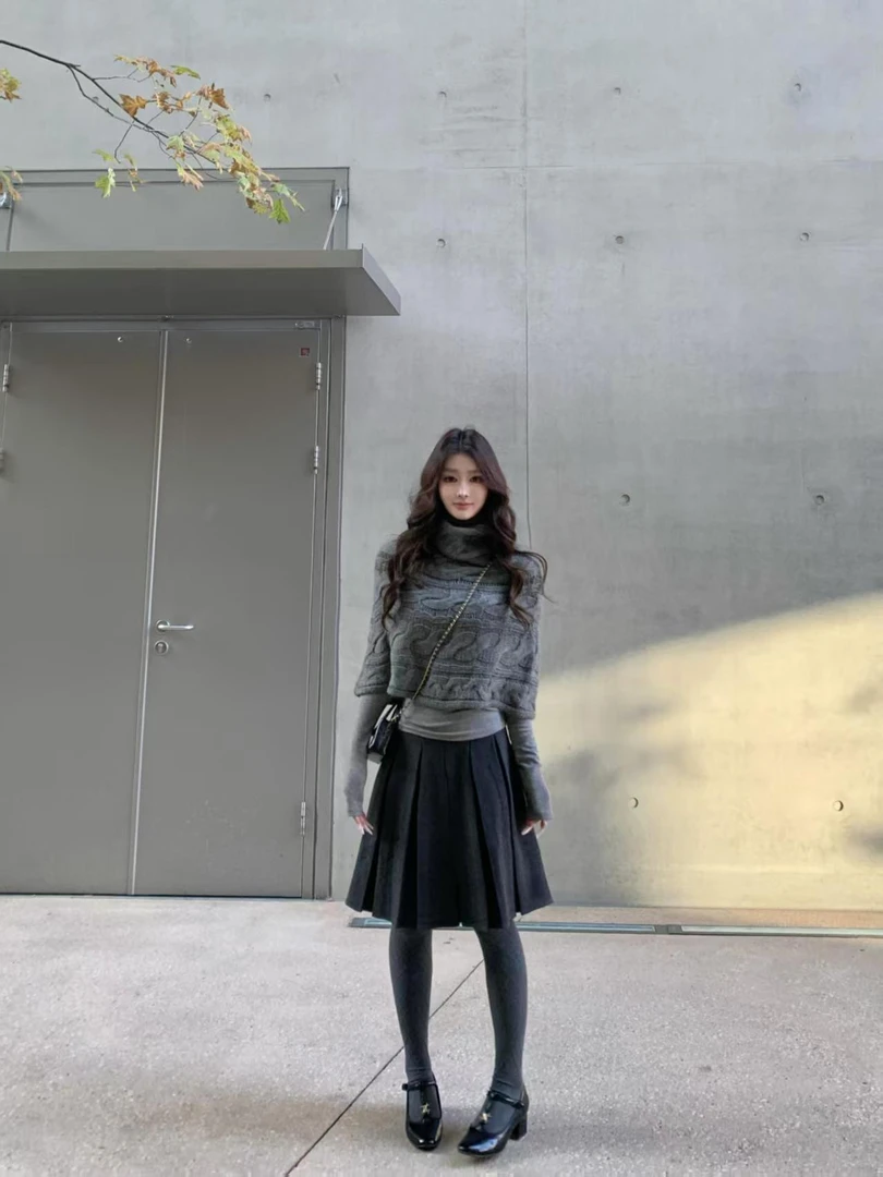 韩系斗篷披肩针织衫女秋冬新款叠穿长袖上衣高腰百褶裙时尚三件套