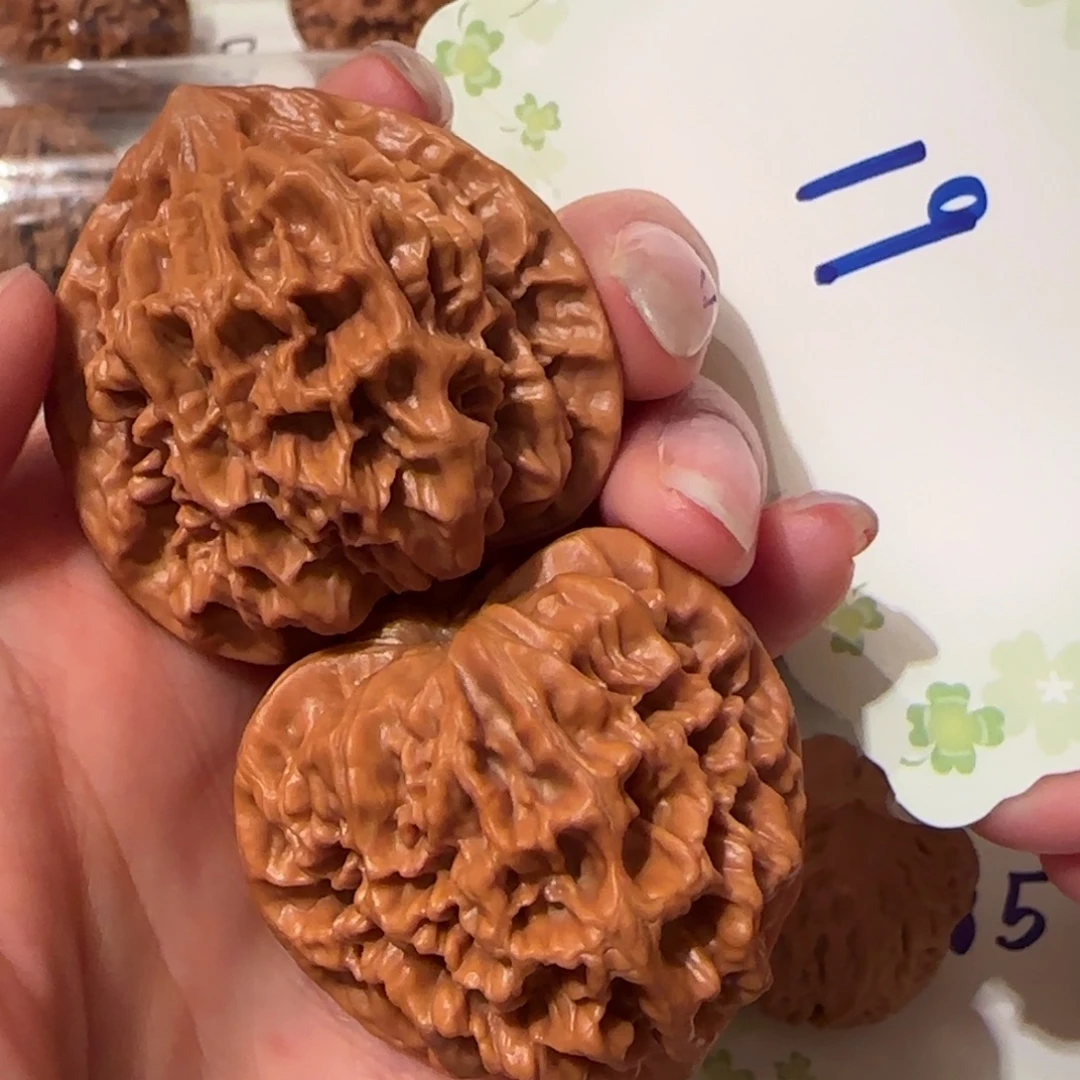 文玩核桃吊坠19号帝王4.2