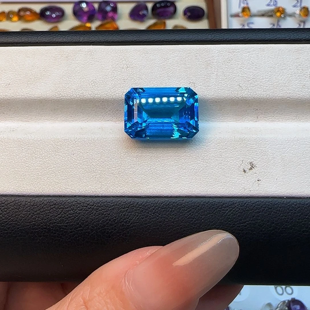 小****吊坠托帕石银S925镶嵌G 托帕石18克拉 香水瓶款