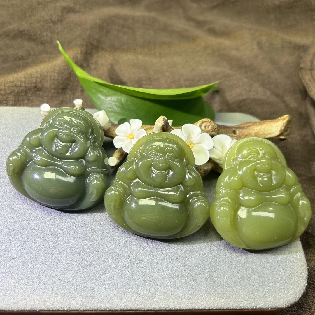 天然和田玉佛公吊坠多样性发其一