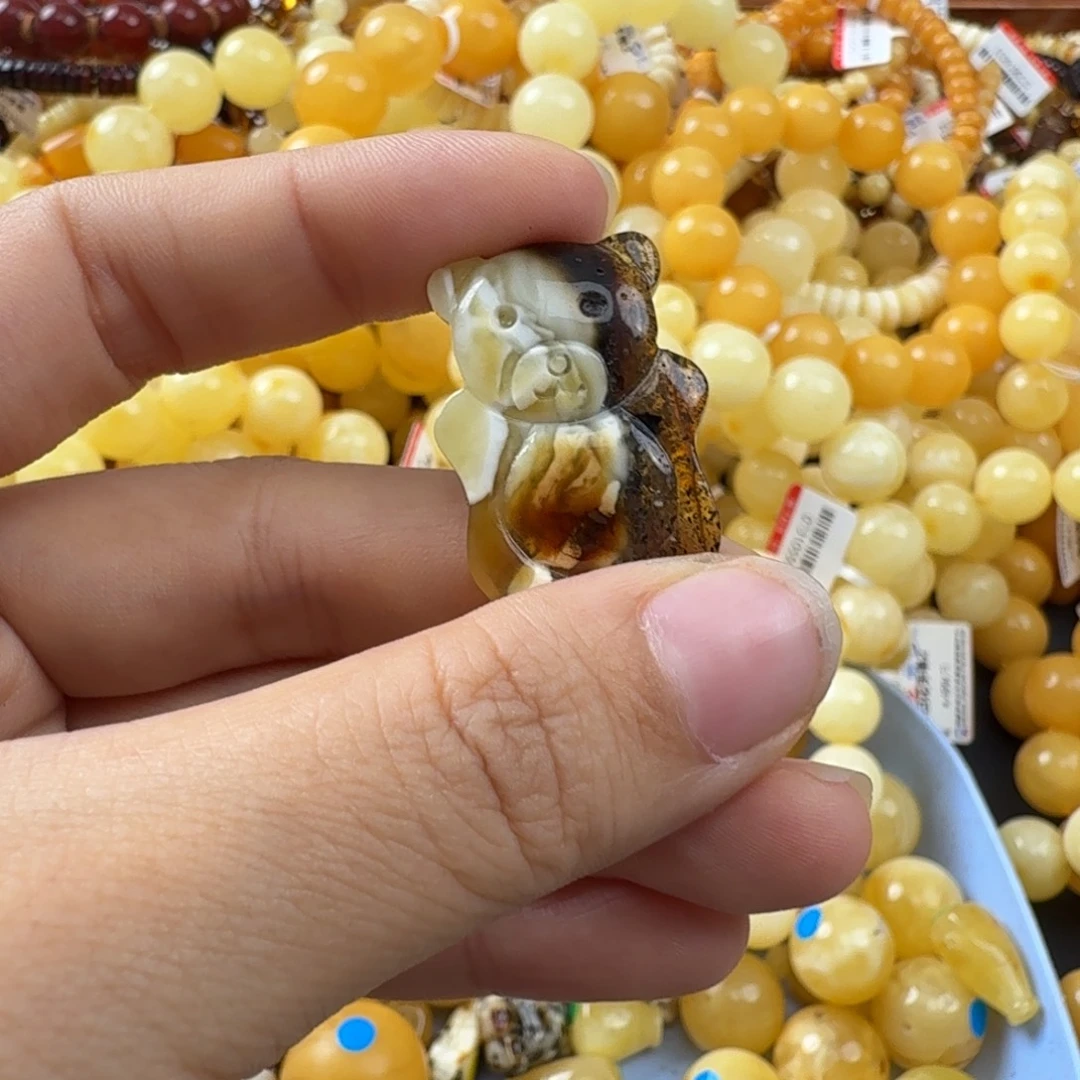 未镶嵌琥珀珠宝奇石