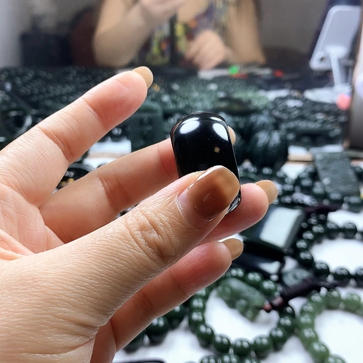 手链未镶嵌和田玉（青玉）