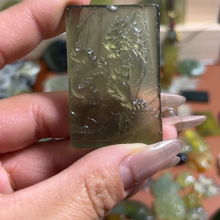 蛇纹石玉合金颈饰