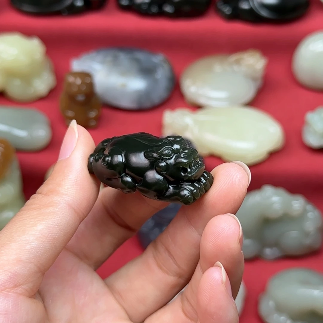 未镶嵌和田玉（糖玉）把件