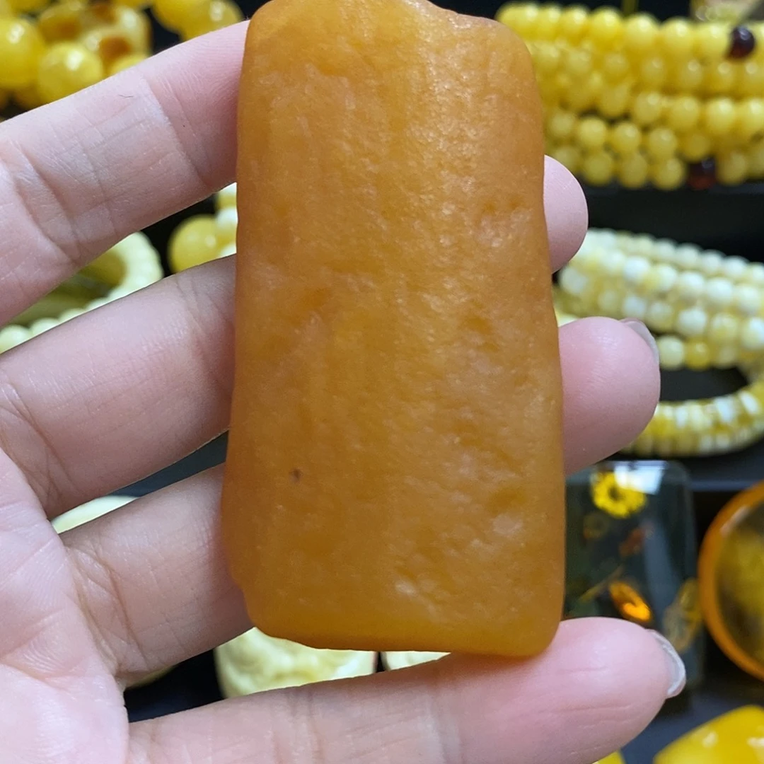 琥珀未镶嵌裸石全皮