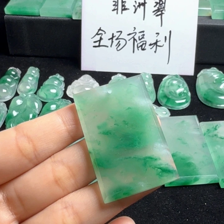 石英质玉未镶嵌颈饰