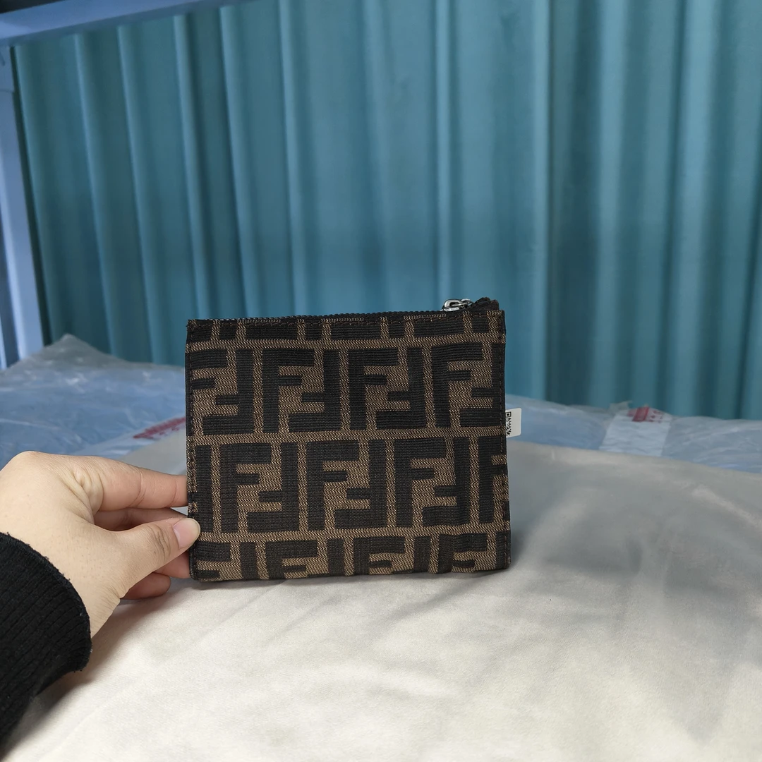 95新 FENDI/芬迪 兔兔奢/芬迪手拿包/241122003