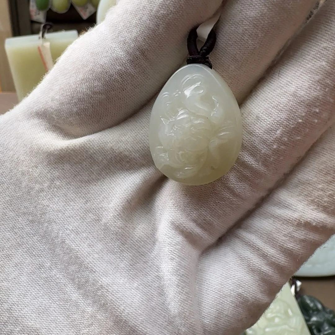 和田玉未镶嵌吊坠(不含链)