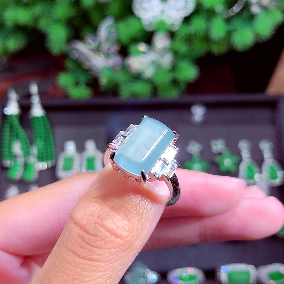 颈饰未镶嵌翡翠天然