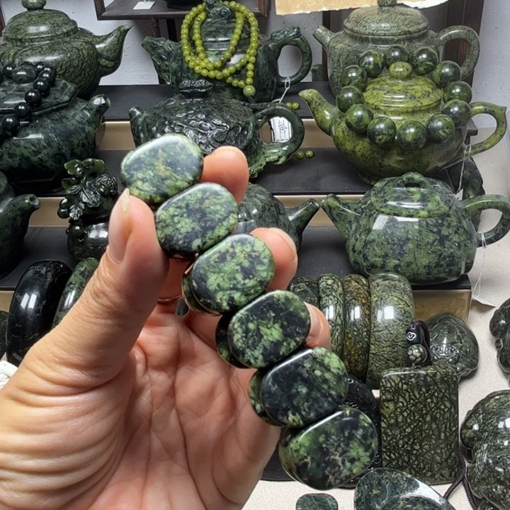 未镶嵌蛇纹石玉手链