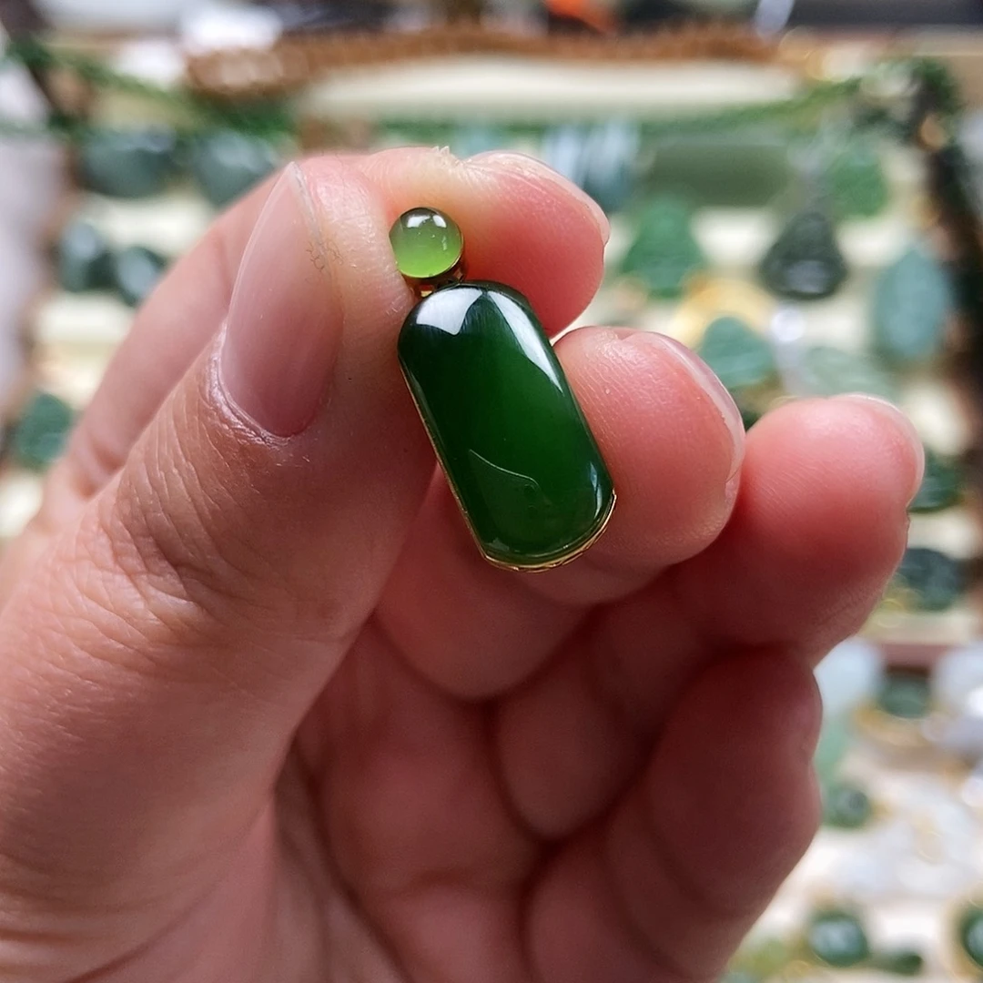 吊坠(不含链)18K金镶嵌和田玉