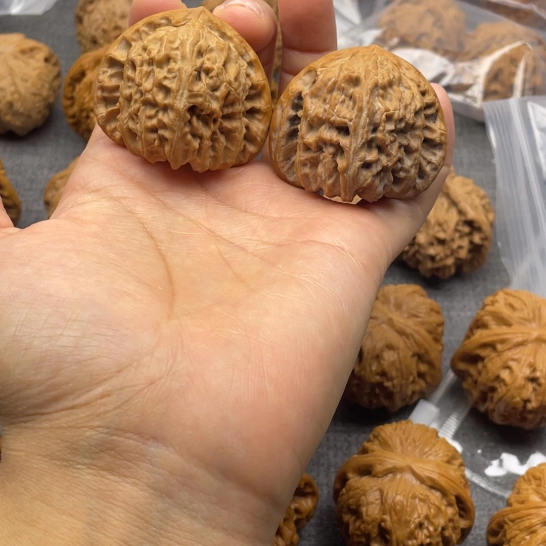 吊坠文玩核桃角白42