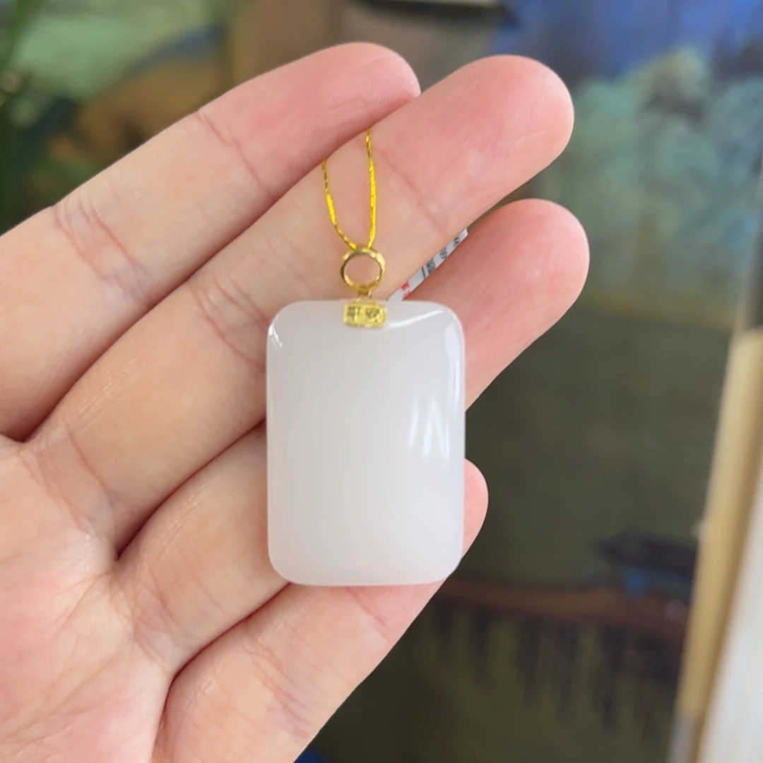 和田玉18K金镶嵌颈饰