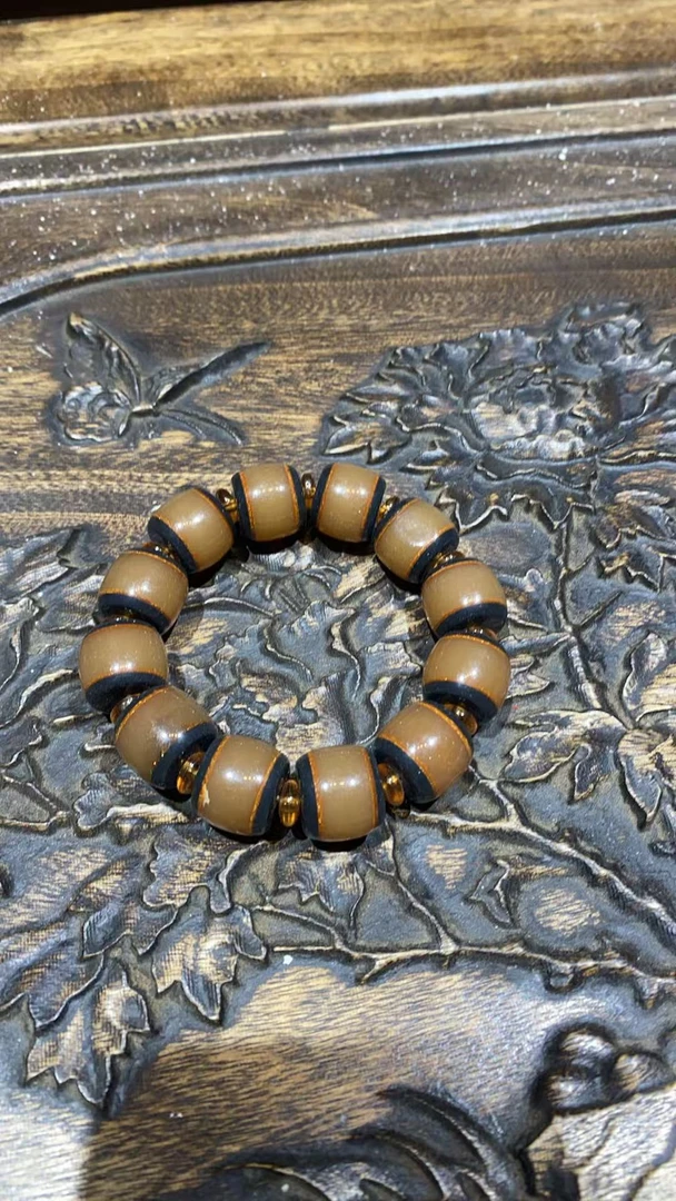 桶珠角滴血莲花菩提手串一个《阿明甄选》