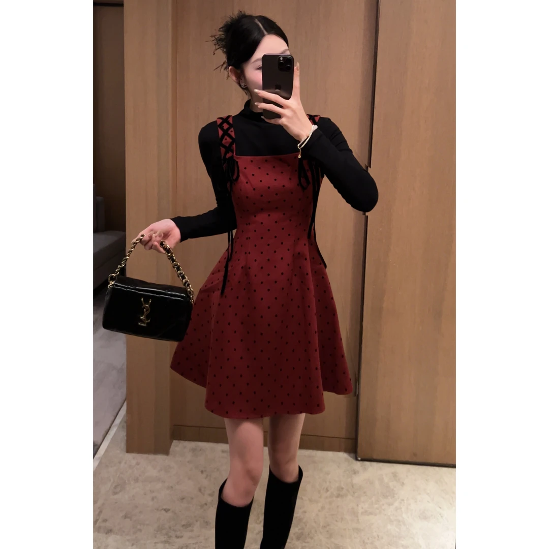 2025年秋冬新款甜美红波点简约设计百搭背心连衣裙C073