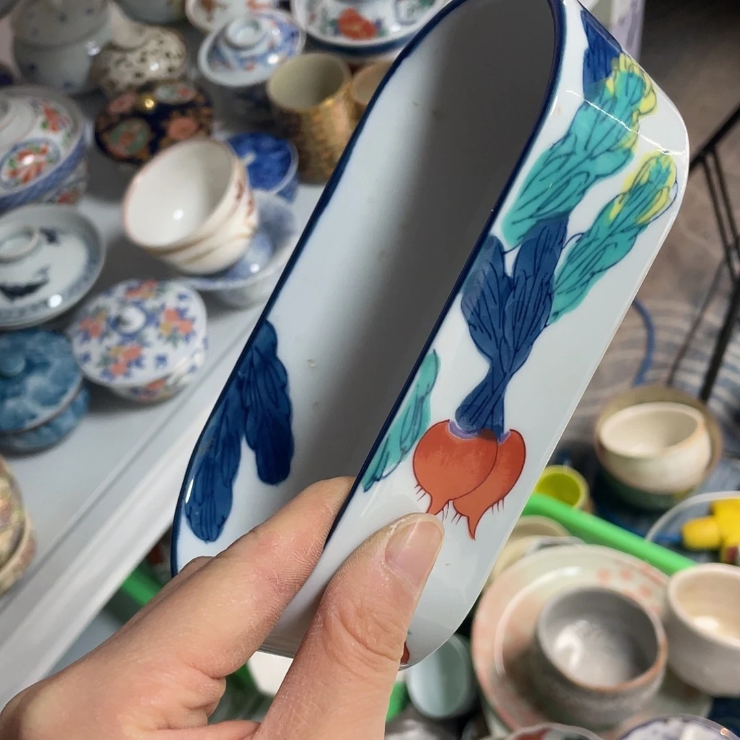 小***丝瓷片瓷器是用陶器或