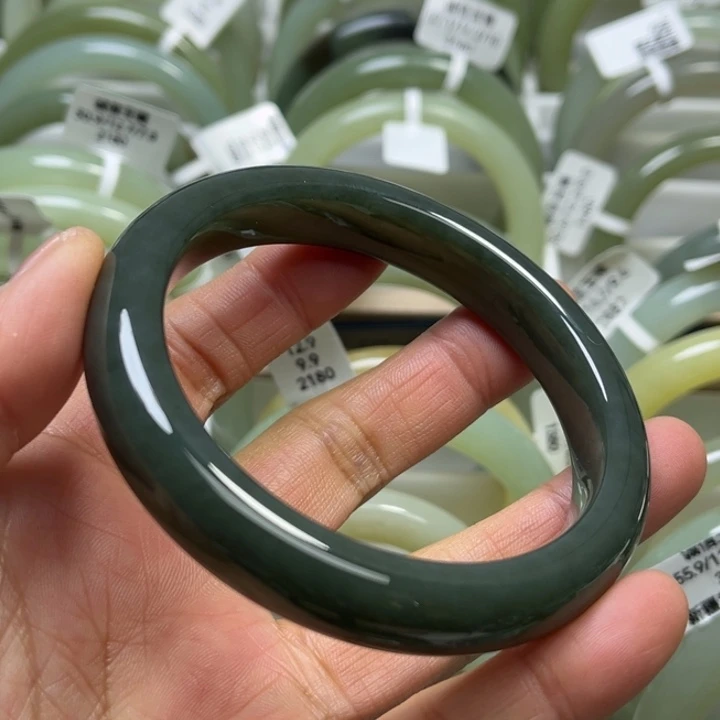 未镶嵌手镯和田玉（糖玉）