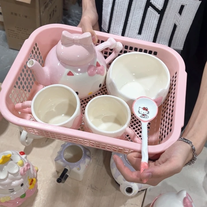 这么晚了还不睡啊