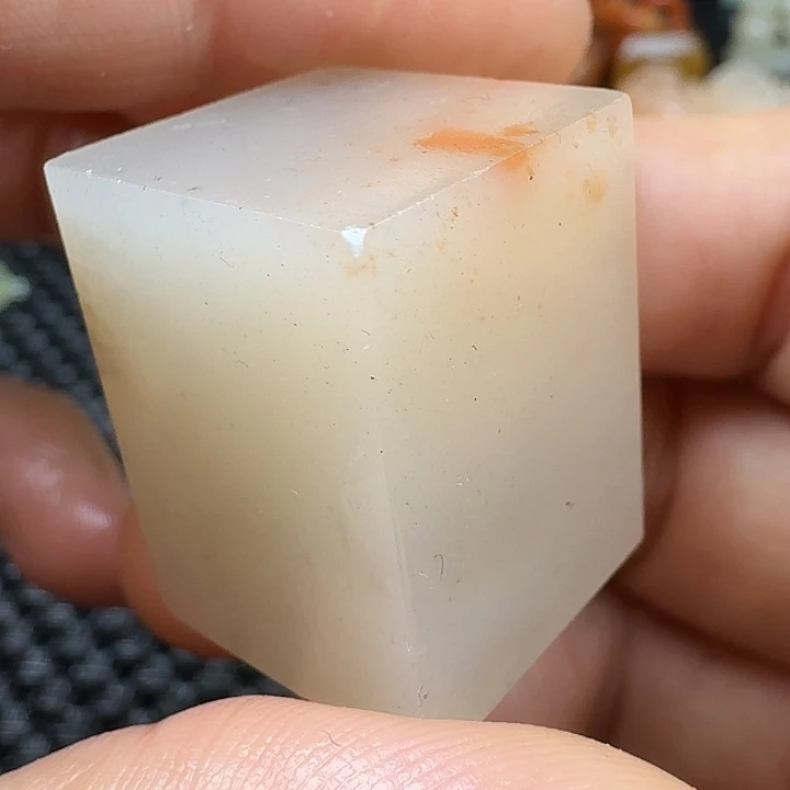 老挝石真真正正砸