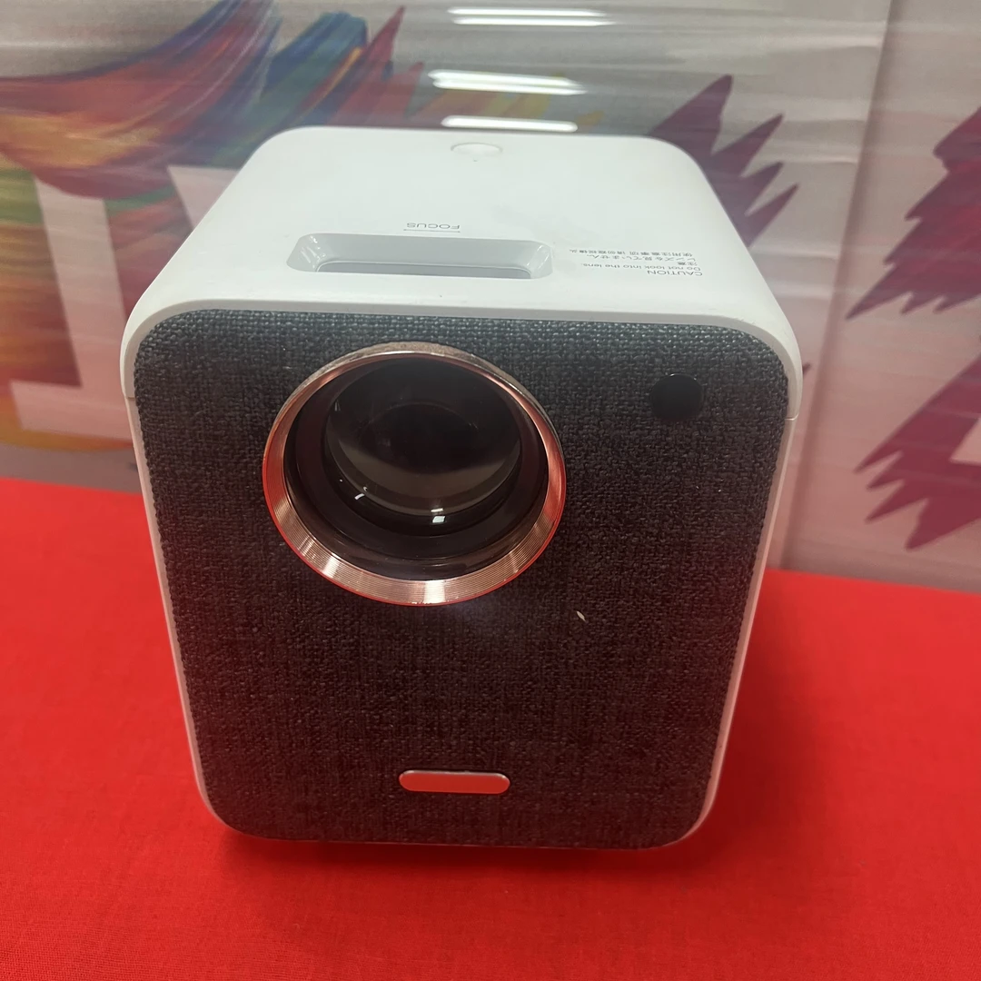 LL 高清无屏家用投影仪卧室便携式自动对焦