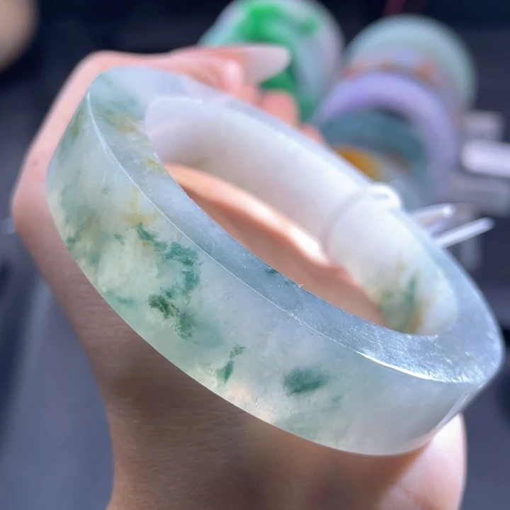未镶嵌手镯定制翡翠