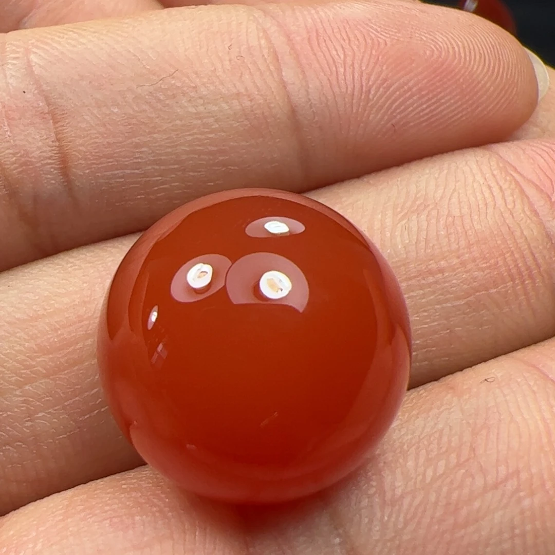 南红玛瑙珠子未镶嵌闫****?
