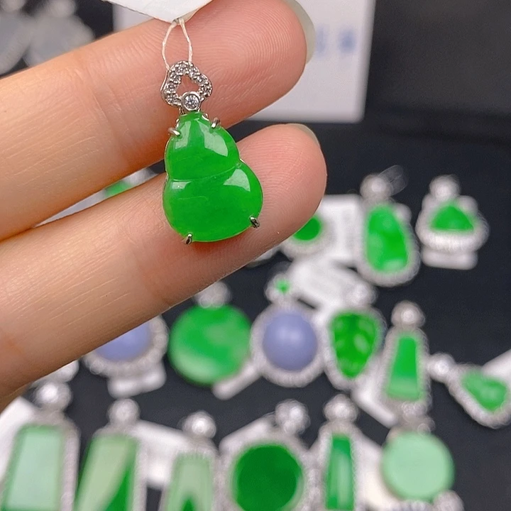 颈饰银S925镶嵌翡翠