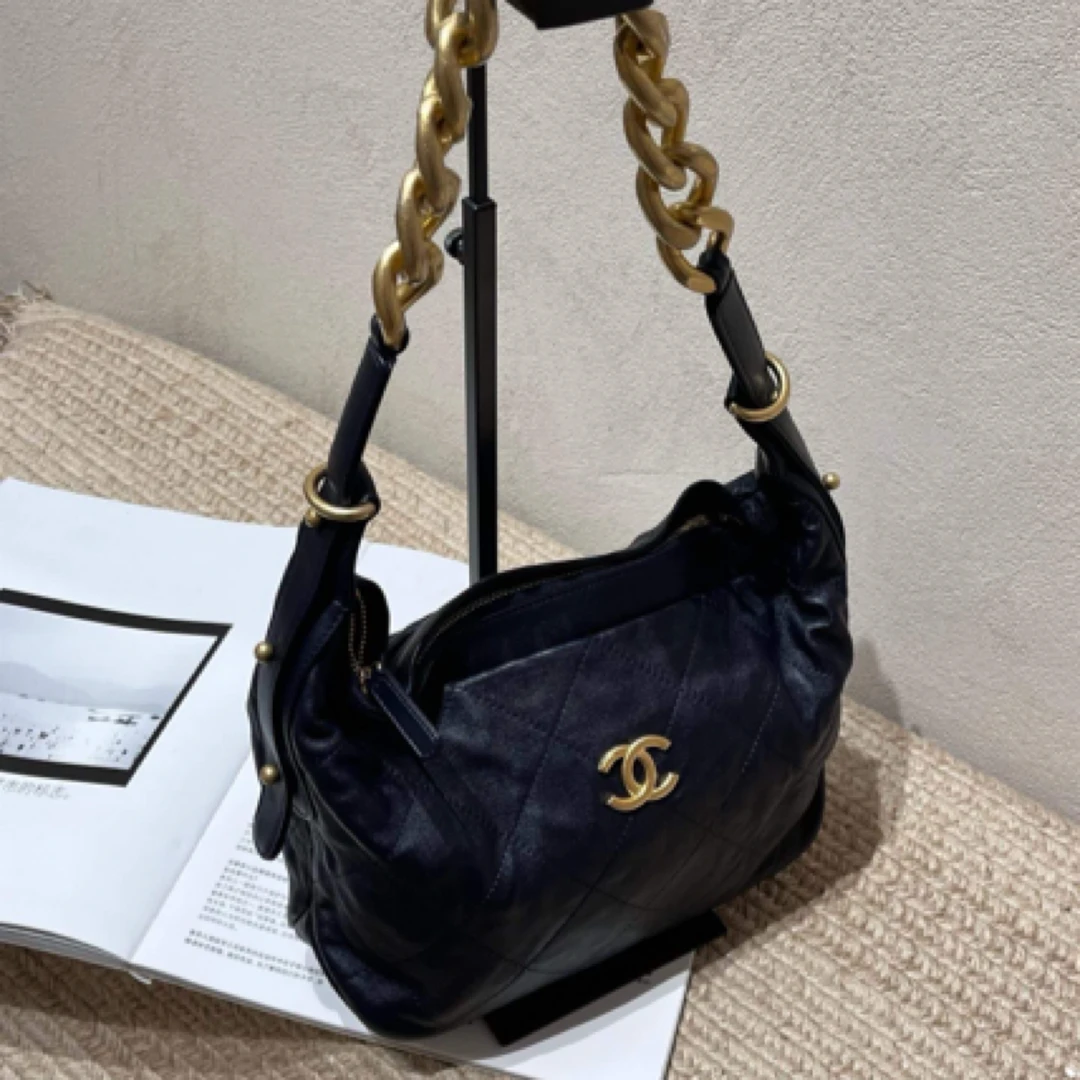 99新 Chanel/香奈儿 22C 海军蓝金扣牛皮hobo包 置换链接