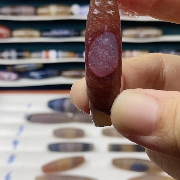 待***年玛瑙/玉髓未镶嵌颈饰