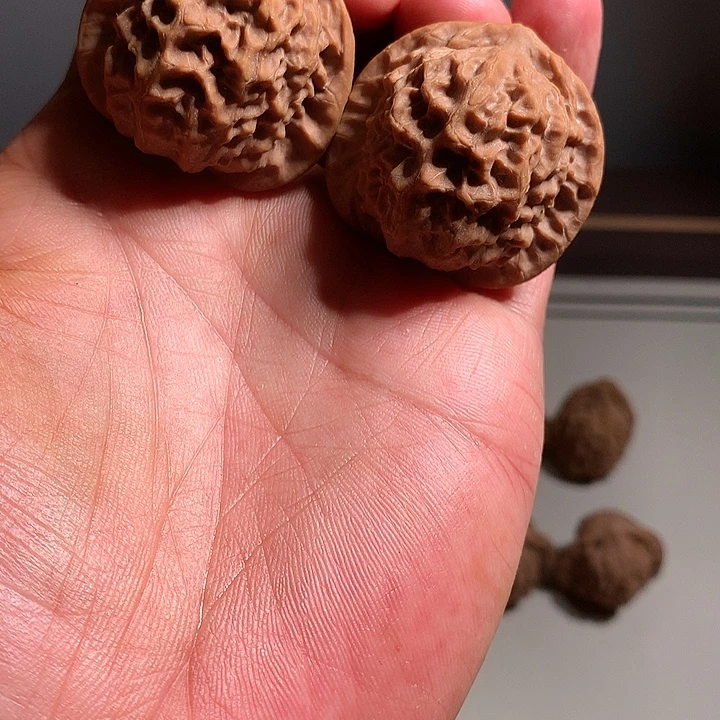 s***!吊坠桃核全品40瓷娃娃