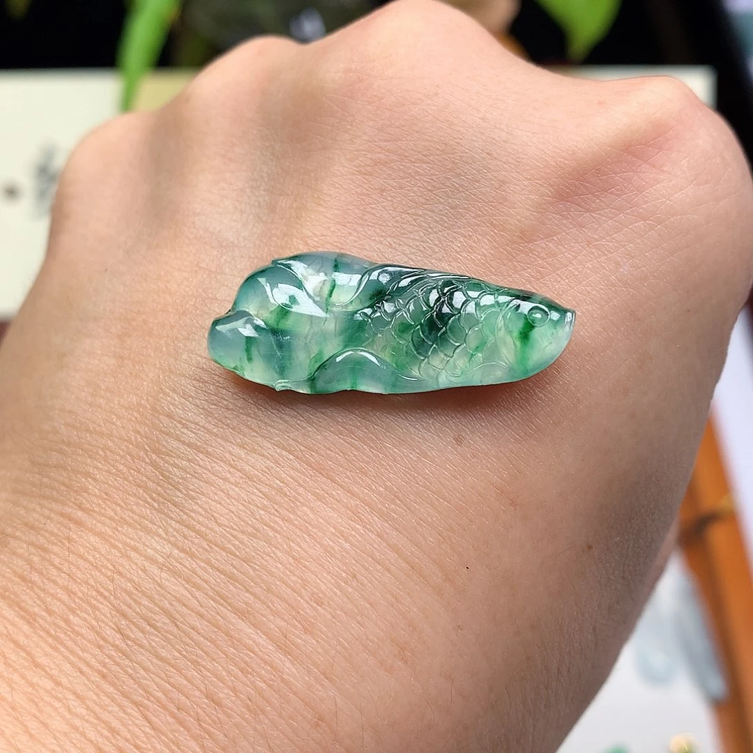 翡翠裸石缅甸天然A货翡翠冰种年年有余